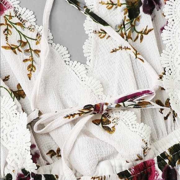 Floral Romper - Picture 5 of 6